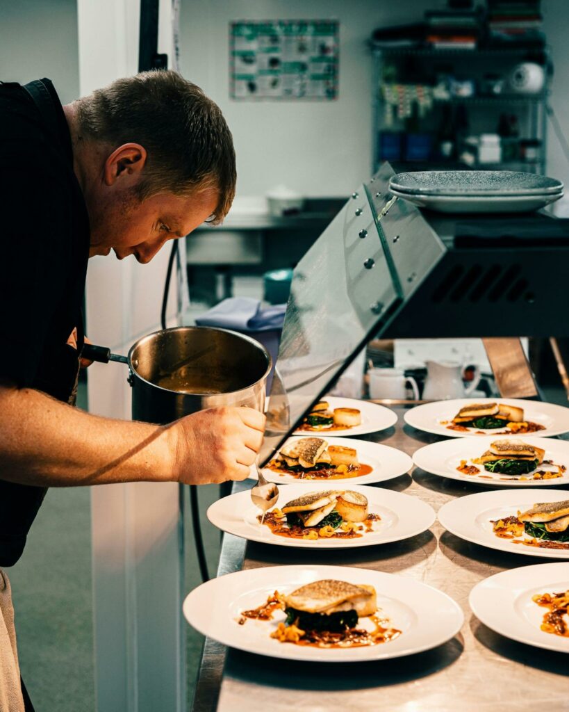 Handling Restaurant Tips: Best Practices for Tips in Baton Rouge